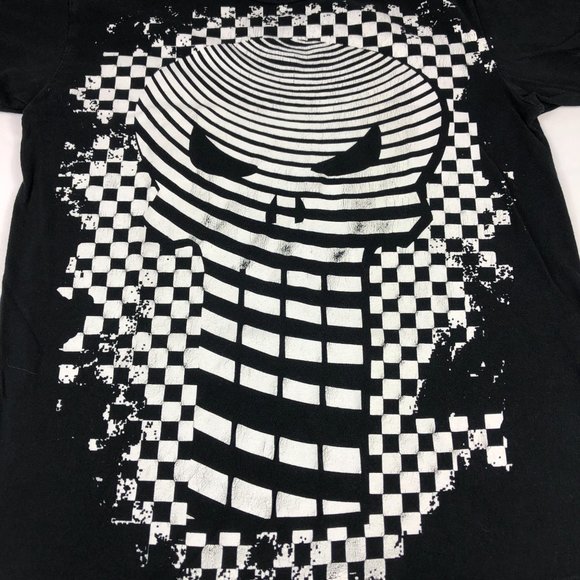 Mad Engine Marvel The Punisher Shirt Men's Medium Black & White Big Print Tee - Picture 3 of 10